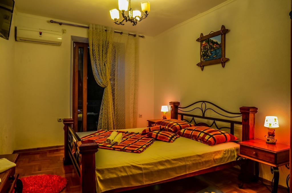 Guest House Alea Ulcinj Exterior photo